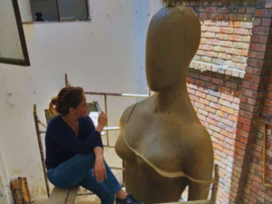 María Fernanda Cuartas: Exploring Metaphysical Depth Through Neo-Figurative Art